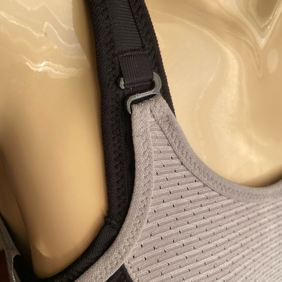 32C Glamorise black and grey sports bra NWOT - Picture 6 of 13